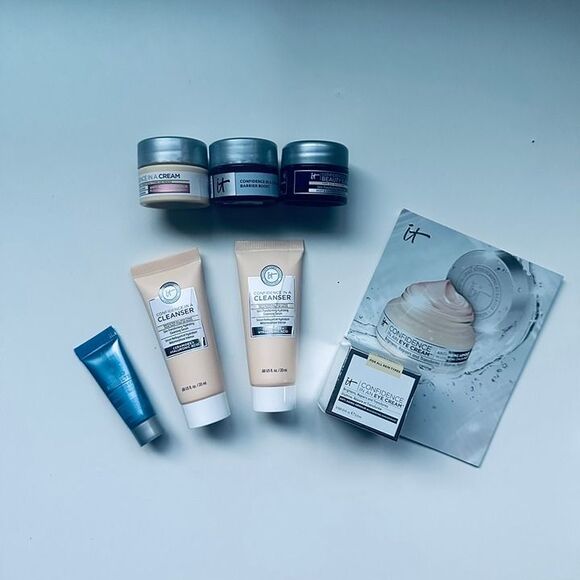 IT Cosmetics New 8 Piece Bundle